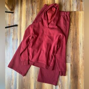 Reebok Sweatshirt Hoodie & Sweatpants Set